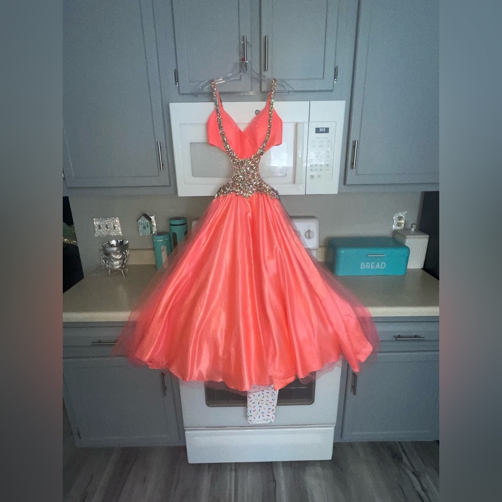 Mac Duggal Prom Dress Size 2